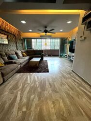 Blk 558 Jurong West Street 42 (Jurong West), HDB Executive #557801151